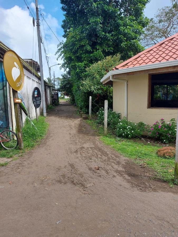 Bed and Breakfast Casa Caribe Tortuguero Esterno foto